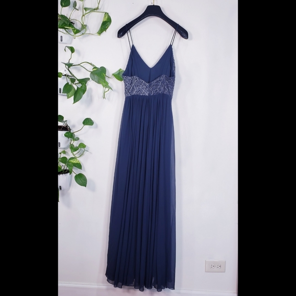 $1,100 BADGLEY MISCHKA Lace Metallic Flowy gown 2 - Picture 11 of 13